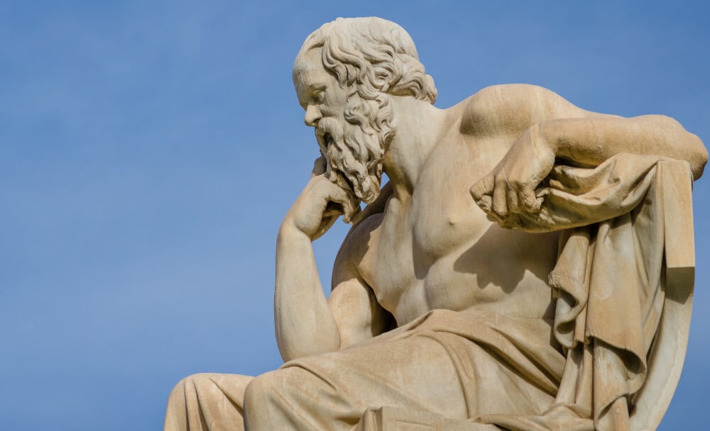 Griechischer-Denker-Statue-Sokrates