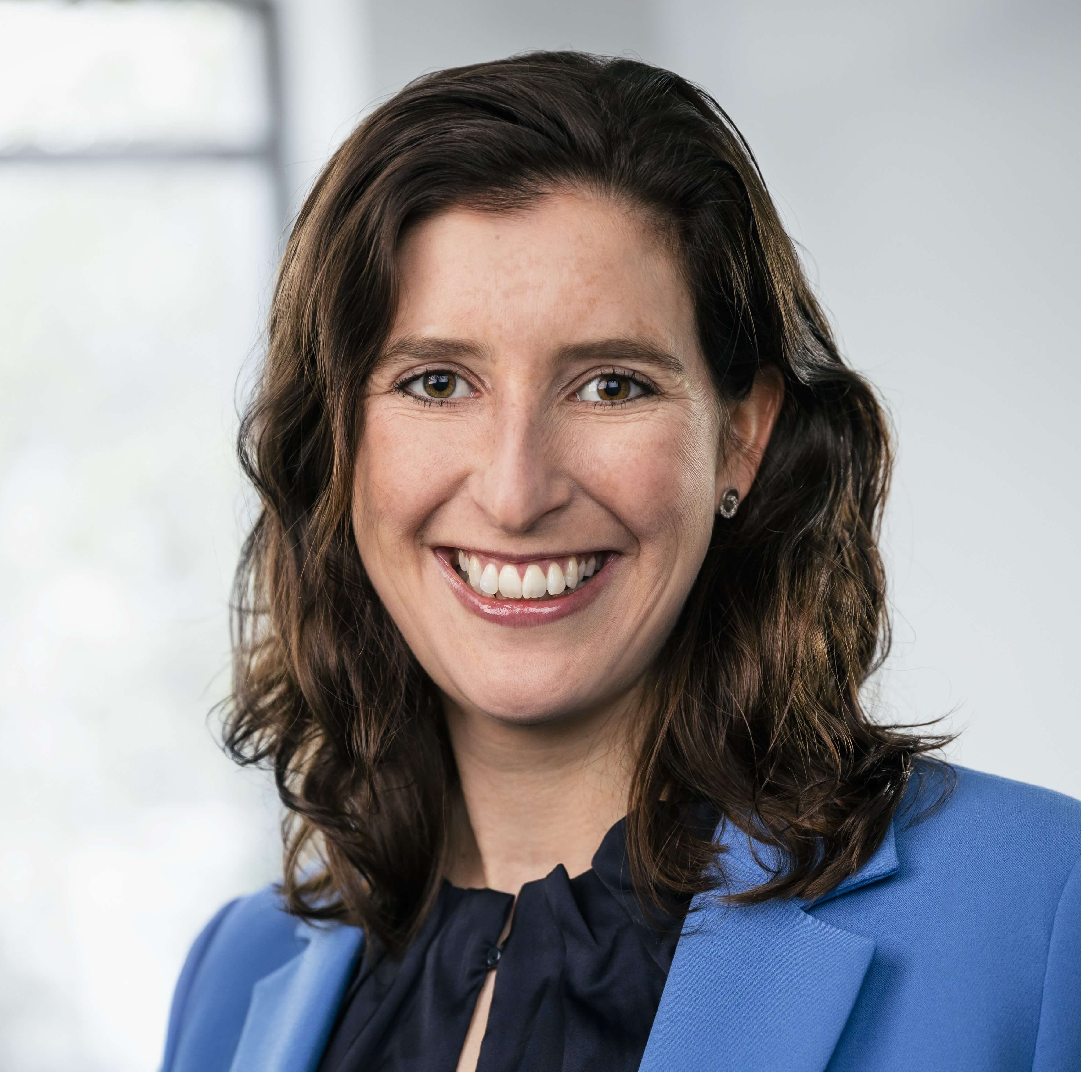 Stefanie Schuster